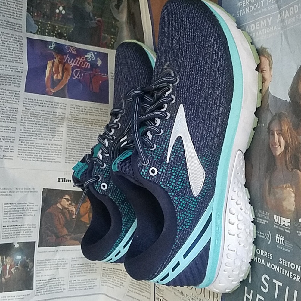 Brooks Ghost 11 Women's Running Shoes - Size 7.5 D Wide US Active Outdoor